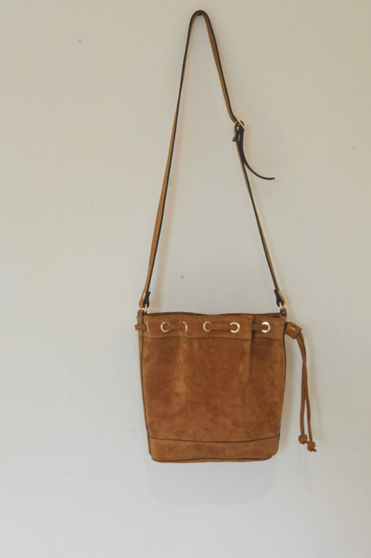 Amira Bucket bag suede Caramel