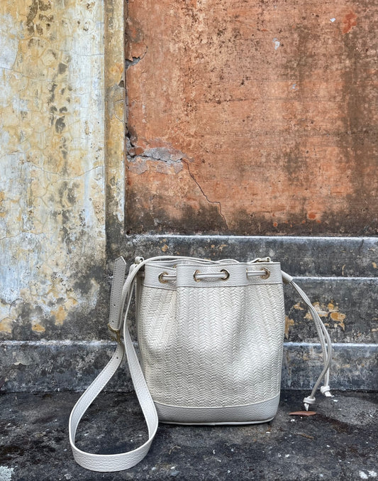 Amira Medium Bucket Woven Beige