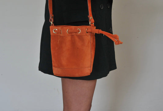Amira mini Bucket suede Orange